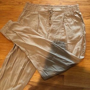 NWOT Cinched Ankle Pants